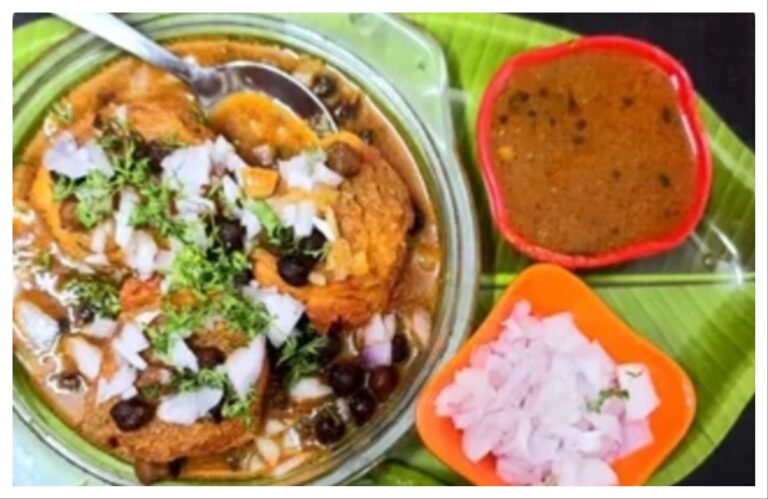 Recipe : विदर्भ स्पेशल चटपटीत आलू बोंडा रस्सा अवांतर, रेसिपी, Recipe, Kitchen Tips, किचन टिप्स, किचन टीप्स, मी मराठी, अभिजात मराठी, विदर्भ स्पेशल रेसिपी, चटपटीत आलू बोंडा रस्सा, नीलिमा खडतकर, विदर्भ स्पेशल आलू बोंडा रस्सा, विदर्भ स्पेशल चटपटीत आलू बोंडा, विदर्भ स्पेशल बोंडा रस्सा,