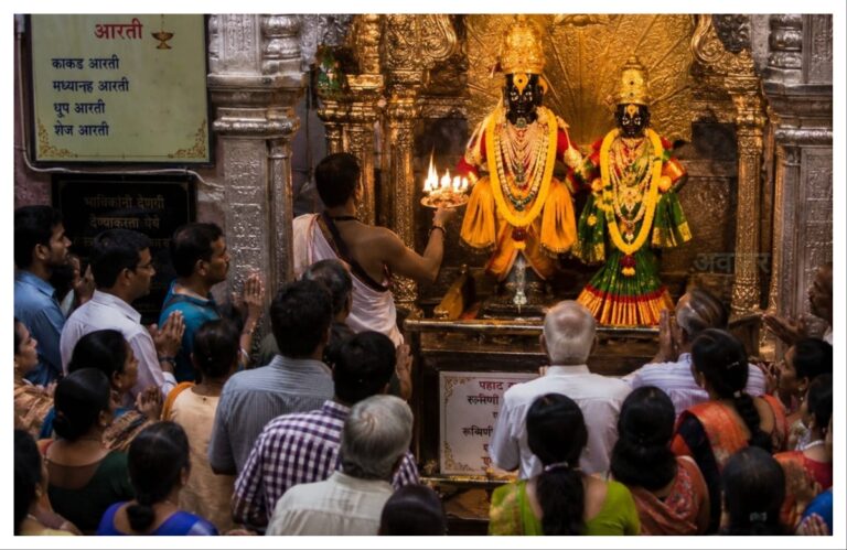 आषाढी एकादशी… विठ्ठलाला अनन्य शरण जाऊया… अवांतर, मराठीकथा, मराठीलेख, मराठीआर्टिकल, मराठी साहित्य, मी मराठी, अभिजात मराठी, नीता कुलकर्णी, लेखिका नीता कुलकर्णी, नीता चंद्रकांत कुलकर्णी, आषाढी एकादशी, विठूरायाची रूपे, विठ्ठलाची रूपे, विठूरायाला हाक, विठोबाला आर्त साद, विठ्ठलाची प्रतीक्षा, येई वो विठ्ठले, विठूरायाबद्दलचा भक्तिभाव, विठ्ठलाची आरती, विठ्ठल विठ्ठल