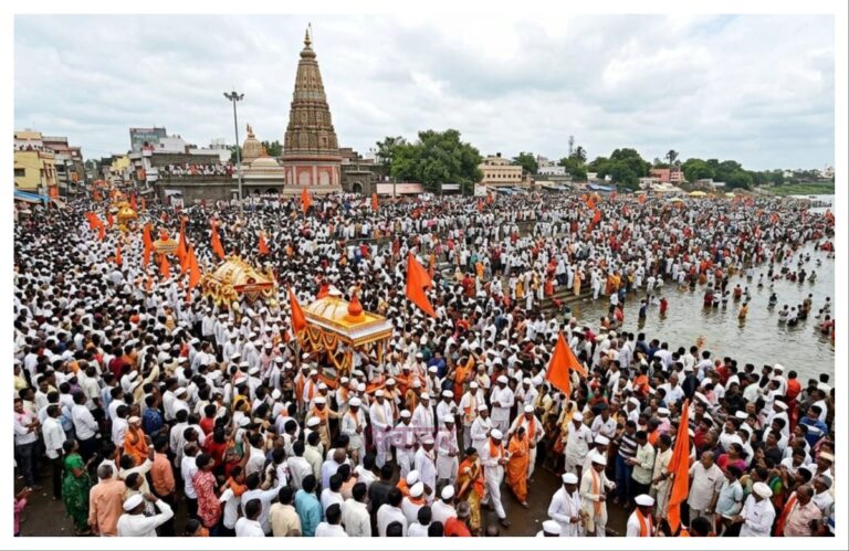 एका घासात विठ्ठल… अवांतर, मराठी आर्टिकल, मराठी लेख, मराठी साहित्य, मराठी कथा, मी मराठी, अभिजात मराठी, प्रदीप केळुस्कर, लेखक प्रदीप केळुसकर, आषाढी एकादशी, आषाढी एकादशी वारी, एकादशीची वारी, वारकऱ्यांना भोजन, एका घासात विठ्ठल, आषाढी वारी, पंढरपूर वारी, आषाढी वारीत अर्जुन, आषाढी वारीतील आनंद, आनंदकडून आयुष्यभराचा धडा, वारकऱ्यांना शिरा, आनंदला शिरा, शिऱ्याचे चार भाग,