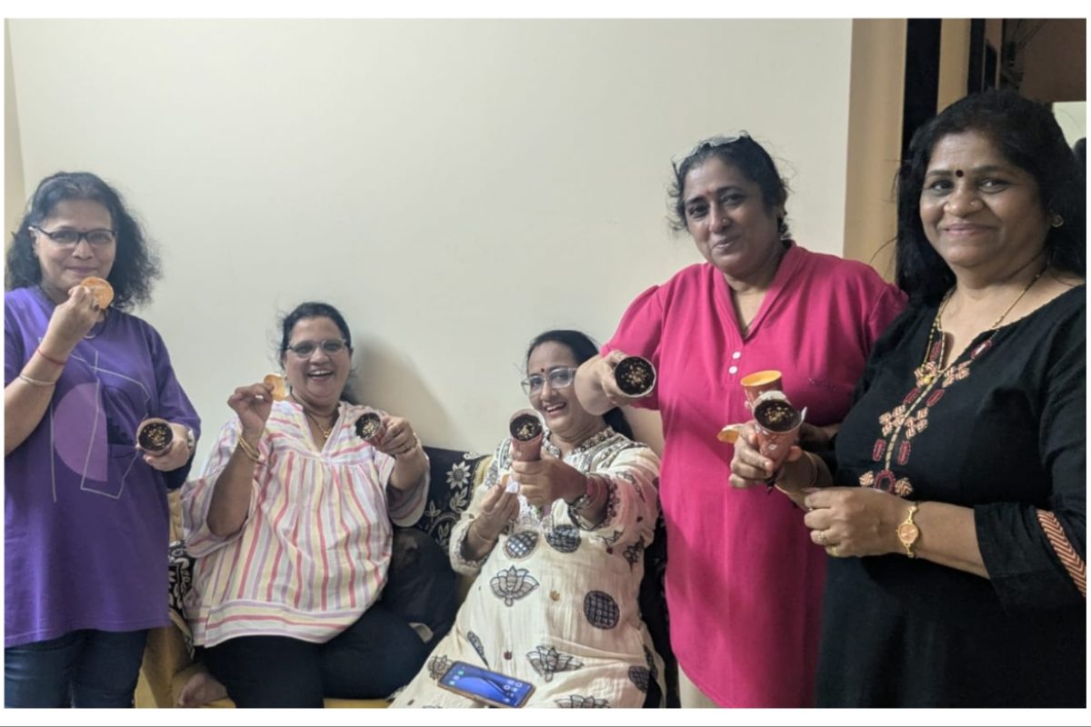 अवांतर, मराठीआर्टिकल, मराठीलेख, मराठी कथा, मराठी साहित्य, मी मराठी, अभिजात मराठी, जुन्या मैत्रिणींची मैफल, जुन्या मैत्रिणींबरोबर मैफल, जुन्या मैत्रिणींची भेट, मैत्रिणींबरोबर आठवणींना उजाळा, शाळेतल्या मैत्रिणी भेट, शालेय मैत्रिणी गेट-टुगेदर,