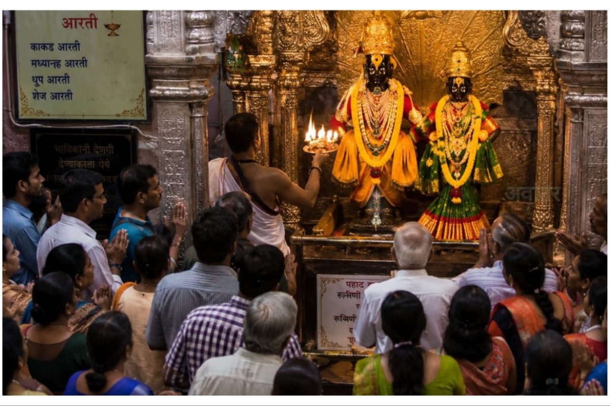 अवांतर, मराठीकथा, मराठीलेख, मराठीआर्टिकल, मराठी साहित्य, मी मराठी, अभिजात मराठी, नीता कुलकर्णी, लेखिका नीता कुलकर्णी, नीता चंद्रकांत कुलकर्णी, आषाढी एकादशी, विठूरायाची रूपे, विठ्ठलाची रूपे, विठूरायाला हाक, विठोबाला आर्त साद, विठ्ठलाची प्रतीक्षा, येई वो विठ्ठले, विठूरायाबद्दलचा भक्तिभाव, विठ्ठलाची आरती, विठ्ठल विठ्ठल